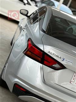 نیسان ئەلتیما